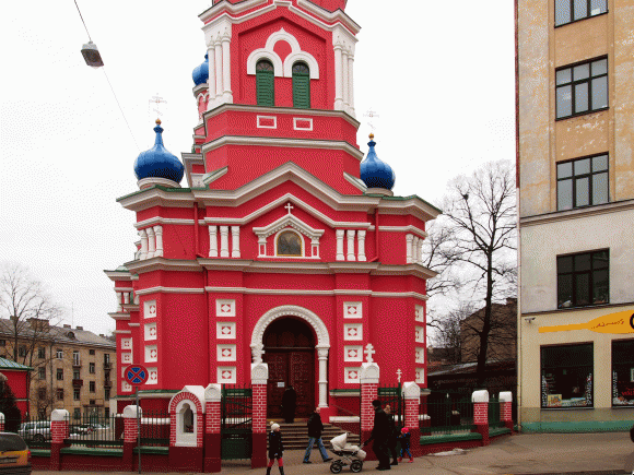 вход в церковь