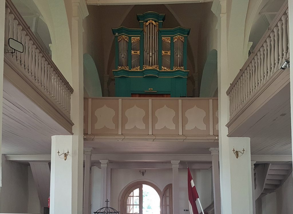 орган в церкви